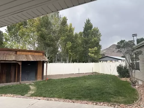 Exterior - 275 E 400 S, Monroe, UT 84754 photo 5 of 11