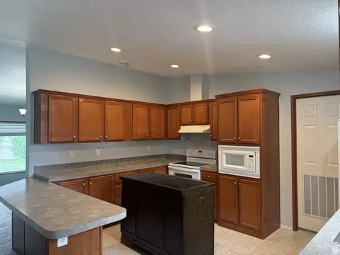 Kitchen - 275 E 400 S, Monroe, UT 84754 photo 2 of 3