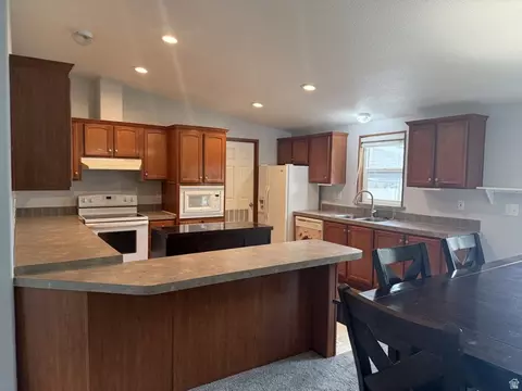 Kitchen - 275 E 400 S, Monroe, UT 84754 photo 3 of 3