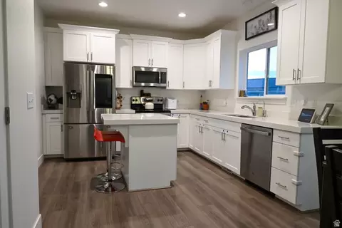 Kitchen - 4723 E Golden Meadow Xing, Eagle Mountain, UT 84005 photo 1 of 2