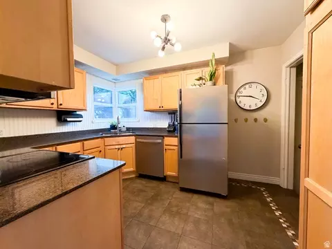 Kitchen - 543 E 800 S, Orem, UT 84097 photo 2 of 2