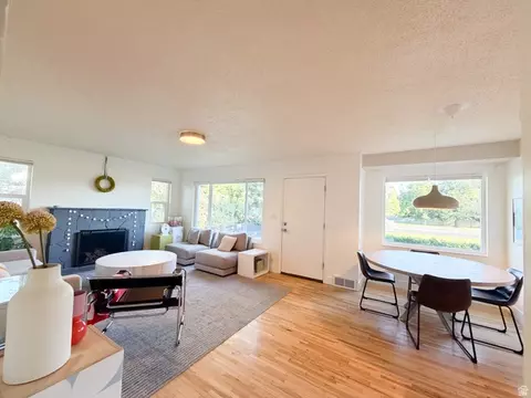 Living - 543 E 800 S, Orem, UT 84097 photo 2 of 5