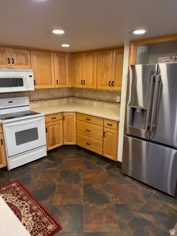 Kitchen - 4867 S 1690 E, Holladay, UT 84117 photo 2 of 2