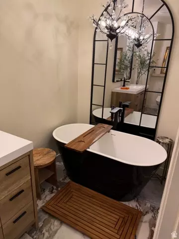 Bath - 4867 S 1690 E, Holladay, UT 84117 photo 6 of 7