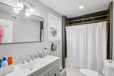 Bath - 355 E 400 N, Orem, UT 84057 photo 3 of 3