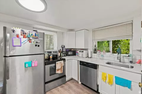 Kitchen - 701 E 500 S, Bountiful, UT 84010 photo 2 of 4
