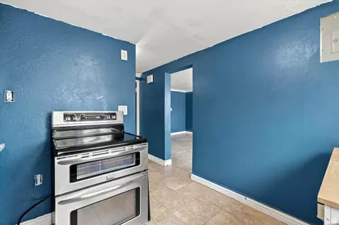 Entry Way - 701 E 500 S, Bountiful, UT 84010 photo 1 of 1