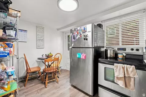 Kitchen - 701 E 500 S, Bountiful, UT 84010 photo 3 of 4