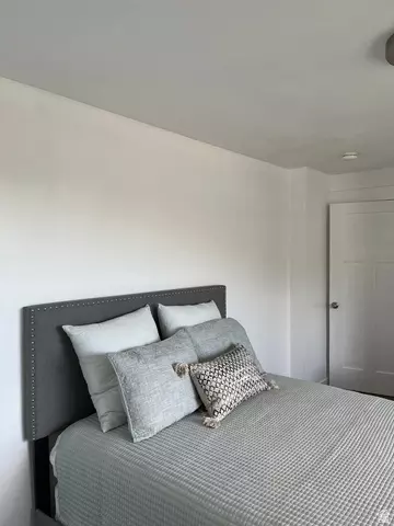 Bedroom - 701 E 500 S, Bountiful, UT 84010 photo 2 of 3