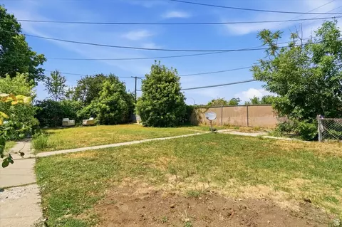 Exterior - 701 E 500 S, Bountiful, UT 84010 photo 6 of 7
