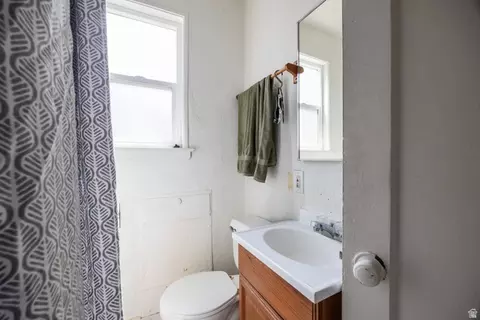 Bath - 734 E 23rd St, Ogden, UT 84401 photo 4 of 4