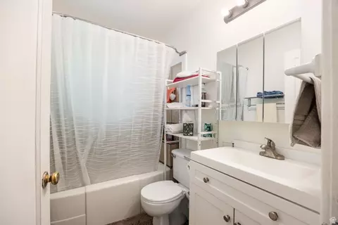 Bath - 734 E 23rd St, Ogden, UT 84401 photo 3 of 4