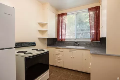 Kitchen - 734 E 23rd St, Ogden, UT 84401 photo 4 of 8