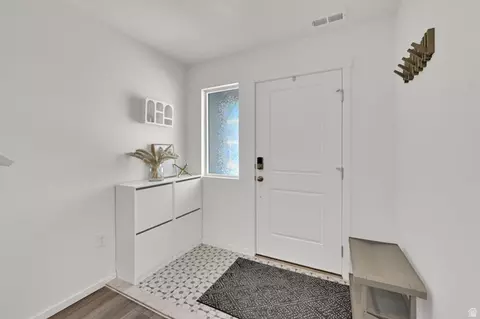 Entry Way - 3995 N Wildcat Ln, Eagle Mountain, UT 84005 photo 2 of 3