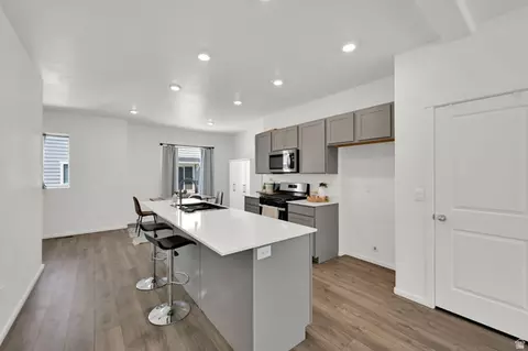 Kitchen - 3995 N Wildcat Ln, Eagle Mountain, UT 84005 photo 1 of 3