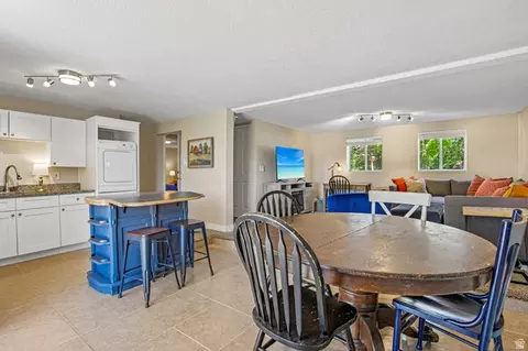 Kitchen - 50 E 250 N, Midway, UT 84049 photo 2 of 3