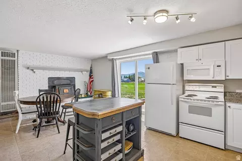 Kitchen - 50 E 250 N, Midway, UT 84049 photo 1 of 3