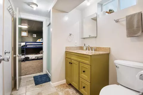 Bath - 271 E 1050 N, Bountiful, UT 84010 photo 2 of 2