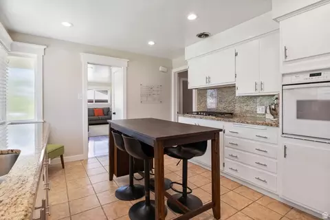 Kitchen - 271 E 1050 N, Bountiful, UT 84010 photo 2 of 3