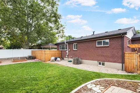 Exterior - 271 E 1050 N, Bountiful, UT 84010 photo 9 of 9