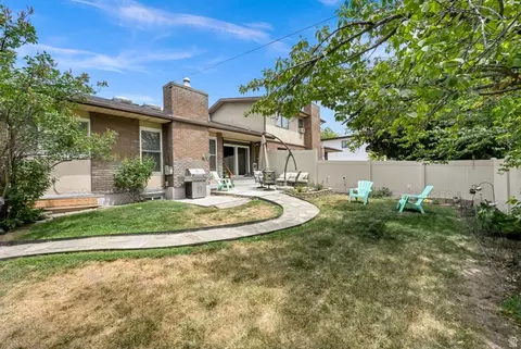 Exterior - 2246 E Lincoln Ct, Holladay, UT 84124 photo 1 of 2
