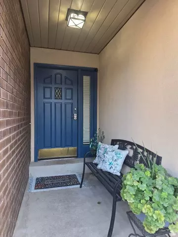 Entry Way - 2246 E Lincoln Ct, Holladay, UT 84124 photo 1 of 3