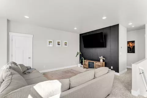 Living - 1607 N 1300 E, Payson, UT 84651 photo 1 of 2