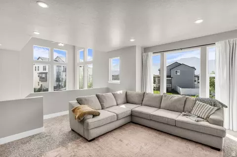 Living - 1607 N 1300 E, Payson, UT 84651 photo 2 of 2