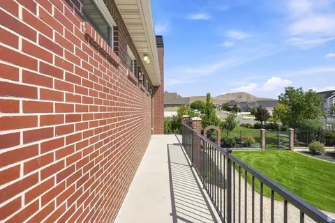 Exterior - 2628 E Prairie Dr, Eagle Mountain, UT 84005 photo 6 of 15
