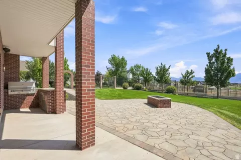 Exterior - 2628 E Prairie Dr, Eagle Mountain, UT 84005 photo 13 of 15
