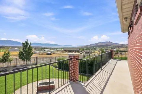 Exterior - 2628 E Prairie Dr, Eagle Mountain, UT 84005 photo 5 of 15