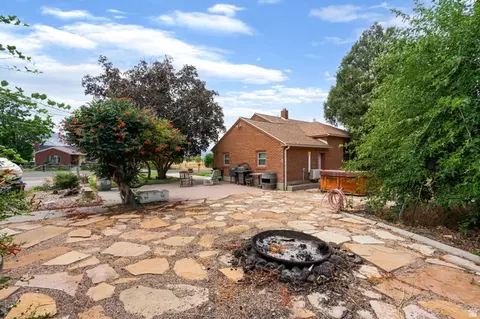 Exterior - 615 E Maple St, Mapleton, UT 84664 photo 6 of 9