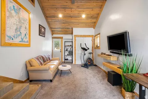 Living - 615 E Maple St, Mapleton, UT 84664 photo 2 of 3