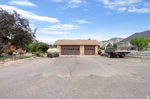 Exterior - 615 E Maple St, Mapleton, UT 84664 photo 3 of 9