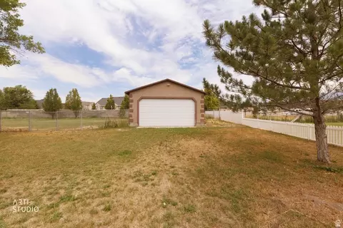 Exterior - 241 E 13275 S, Draper, UT 84020 photo 8 of 14