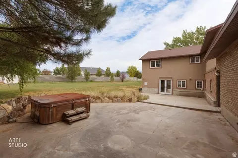 Exterior - 241 E 13275 S, Draper, UT 84020 photo 3 of 14