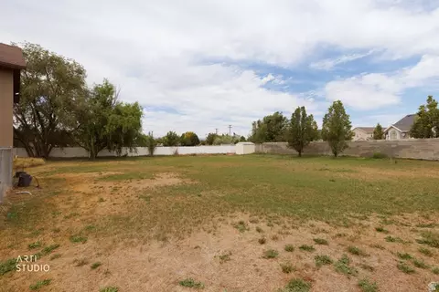 Exterior - 241 E 13275 S, Draper, UT 84020 photo 7 of 14