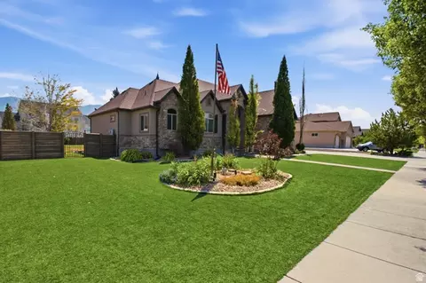 5352 N Horseshoe Dr, Stansbury Park, UT 84074
