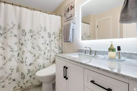 Bath - 5386 S Clover Meadow Dr, Murray, UT 84123 photo 2 of 2