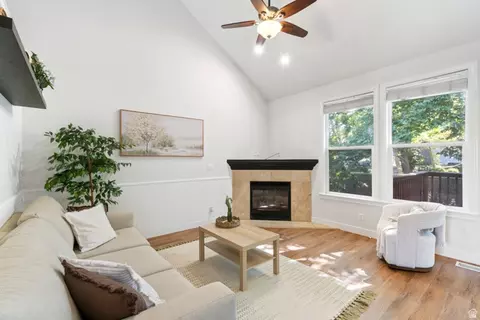 Living - 41 E 2200 S, Bountiful, UT 84010 photo 2 of 3