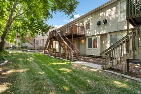 Exterior - 41 E 2200 S, Bountiful, UT 84010 photo 4 of 5