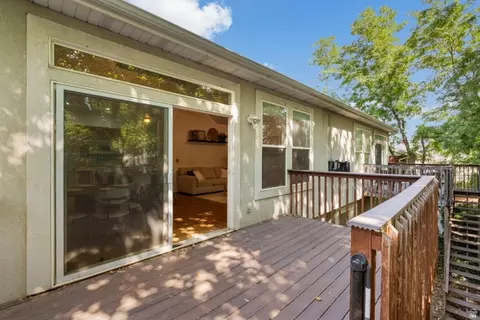 Exterior - 41 E 2200 S, Bountiful, UT 84010 photo 2 of 5