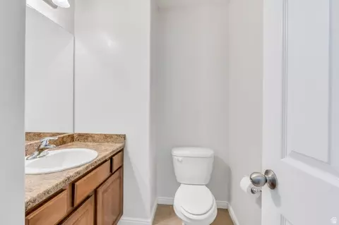 Bath - 4613 E Bridleway Rd, Eagle Mountain, UT 84005 photo 4 of 4