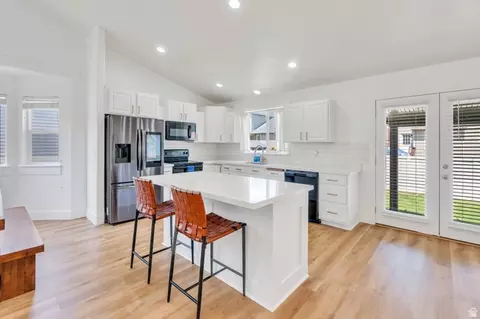 Kitchen - 4613 E Bridleway Rd, Eagle Mountain, UT 84005 photo 2 of 4