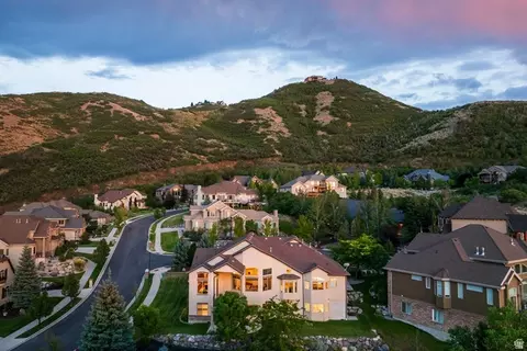 View/Area - 1263 E Wild Maple Ct, Draper, UT 84020 photo 8 of 9
