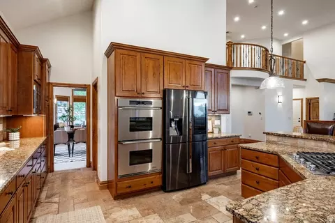 Kitchen - 1263 E Wild Maple Ct, Draper, UT 84020 photo 4 of 9