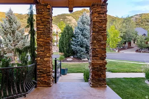 Exterior - 1263 E Wild Maple Ct, Draper, UT 84020 photo 4 of 12