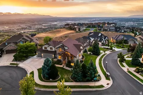 View/Area - 1263 E Wild Maple Ct, Draper, UT 84020 photo 3 of 9