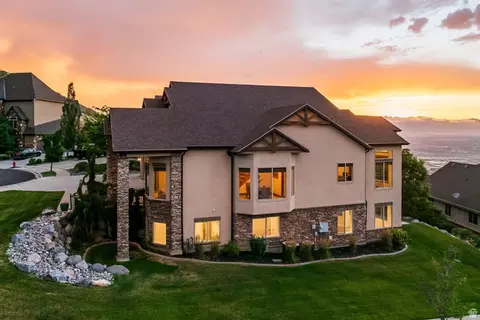 Exterior - 1263 E Wild Maple Ct, Draper, UT 84020 photo 9 of 12