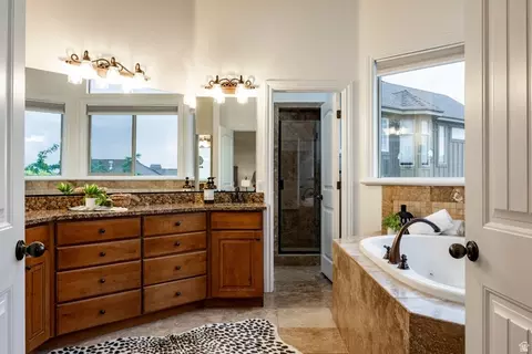 Bath - 1263 E Wild Maple Ct, Draper, UT 84020 photo 1 of 11